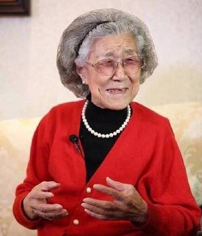 《红楼梦》中“刘姥姥”近照曝光 88岁精神这么好