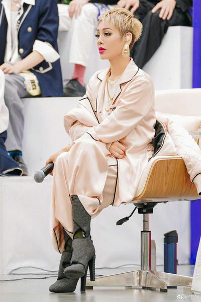 宁静谈对《创4》选手的印象 发长文不吝夸赞很走心