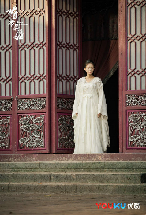 李一桐《媚者无疆》热播 晚安夫妇持续虐恋观众捡糖渣
