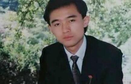 孟非晒青涩旧照感慨:时间和头发它们都去哪儿了?