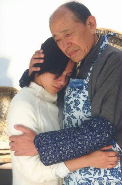 李心洁发文缅怀朱旭:齐叔走好 默默永远怀念你