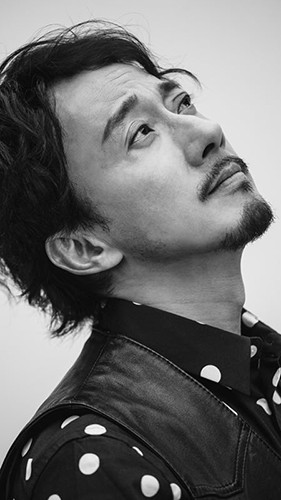 绿色电影周开幕 “演技大魔王”赵立新结缘“语言大师”虎鲸