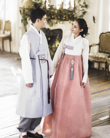 EXO朴灿烈亲姐姐将秋季结婚 新郎同在媒体工作